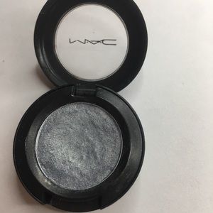 MAC Silverthorn Limited Edition Eyeshadow